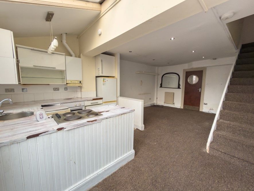 Property photo 3 of 21