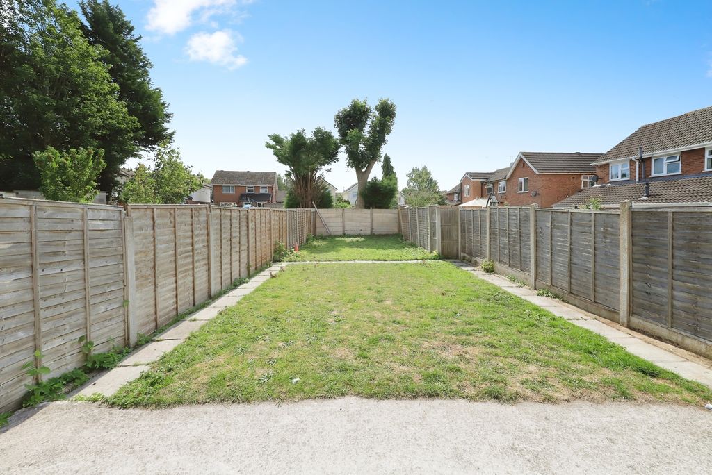 Property photo 3 of 17 Photo