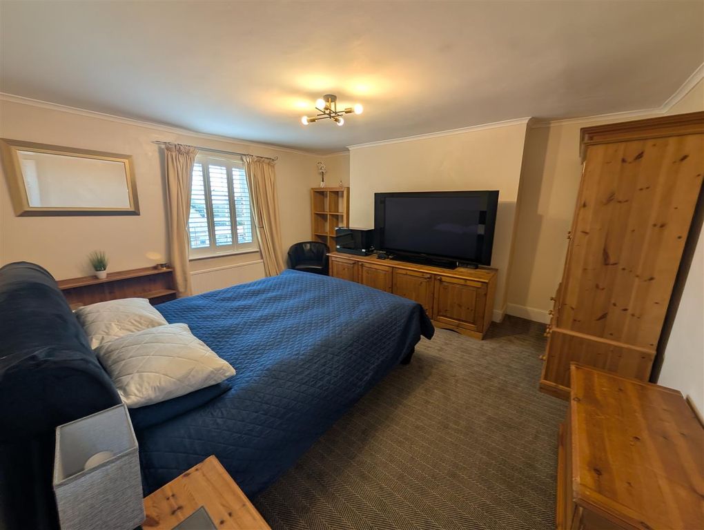 Additional image 5 of 2 bed flat to rent32 Clarendon Square, Leamington Spa CV32