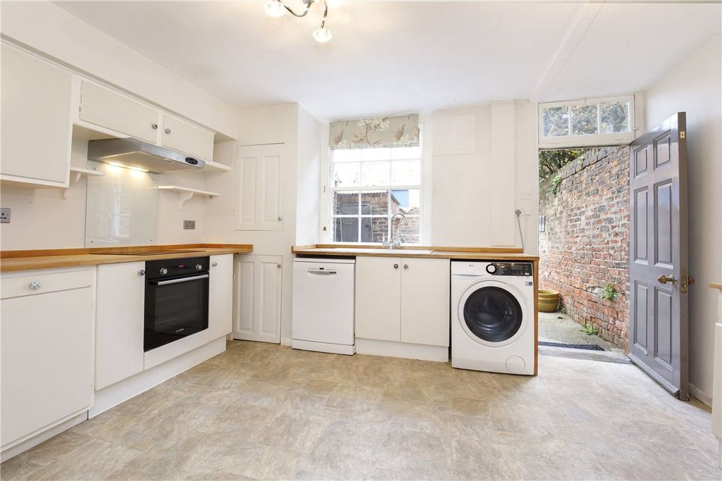 Property photo 2 of 16 Picture No. 66