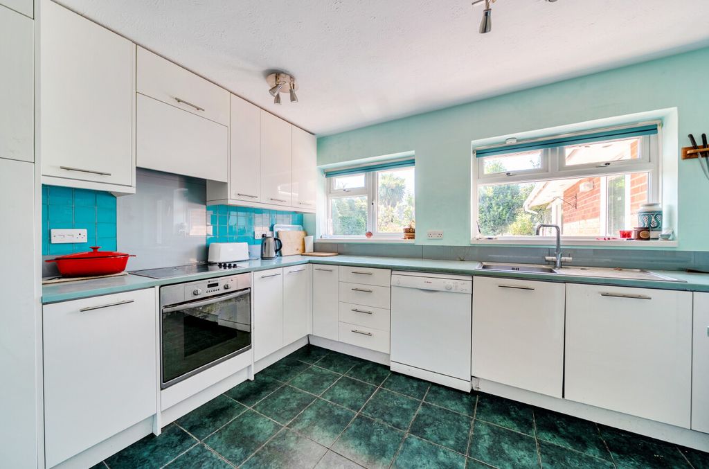 Property photo 2 of 24 1484428-9-6A46c1A...