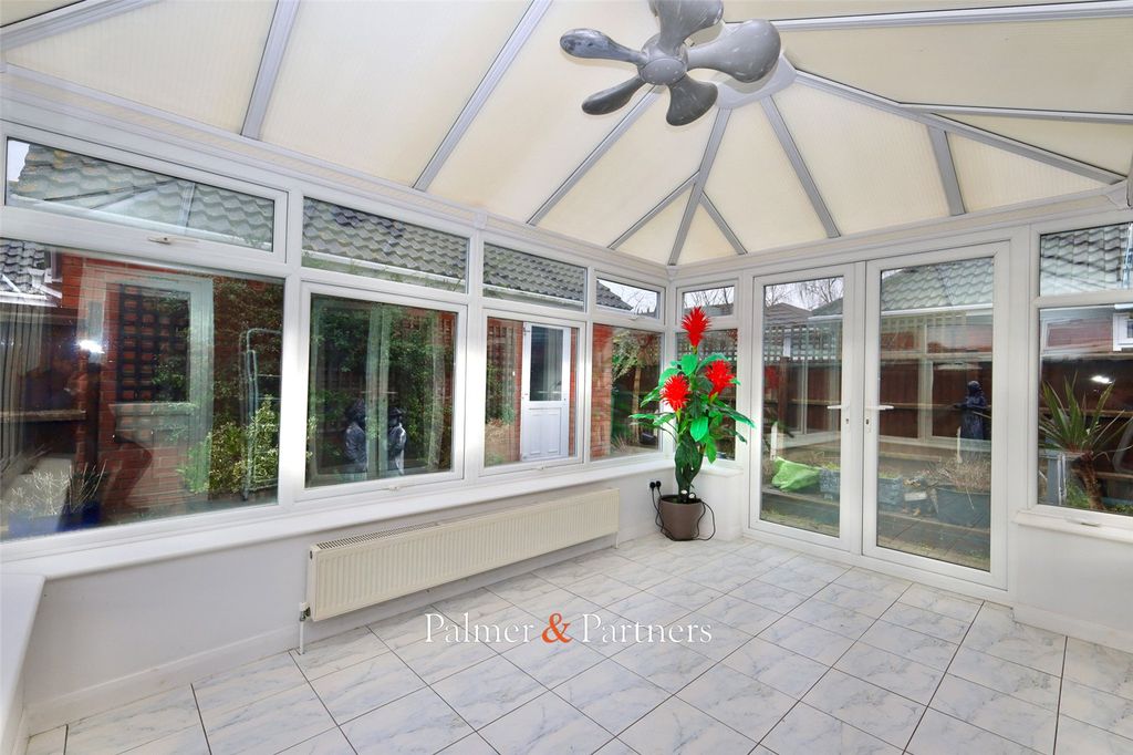 Property photo 2 of 16 Picture No. 24