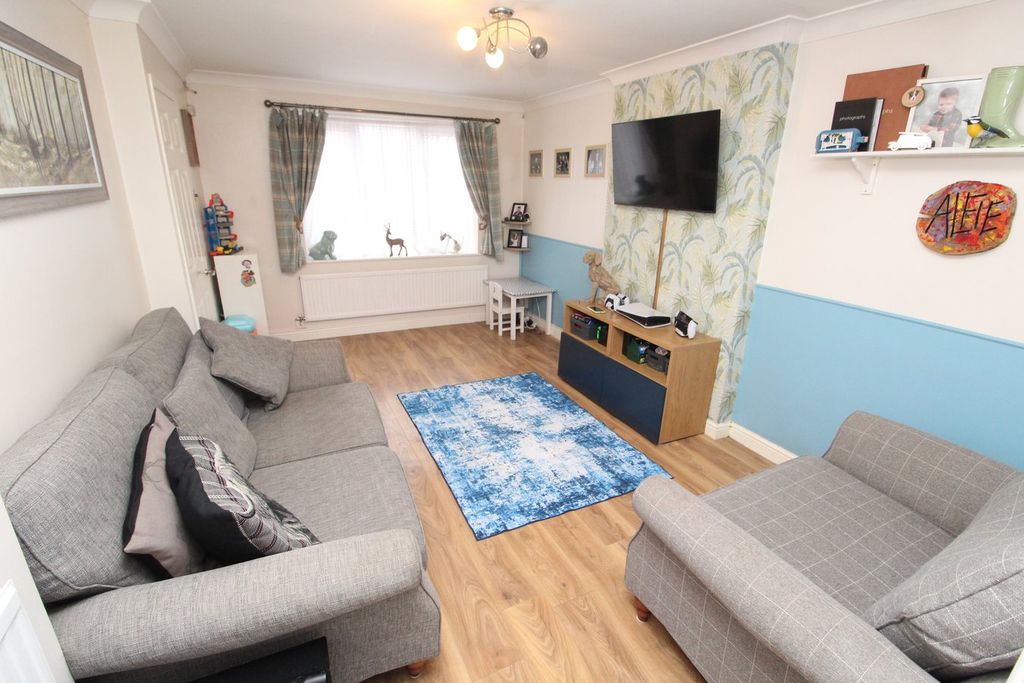 Property photo 3 of 13