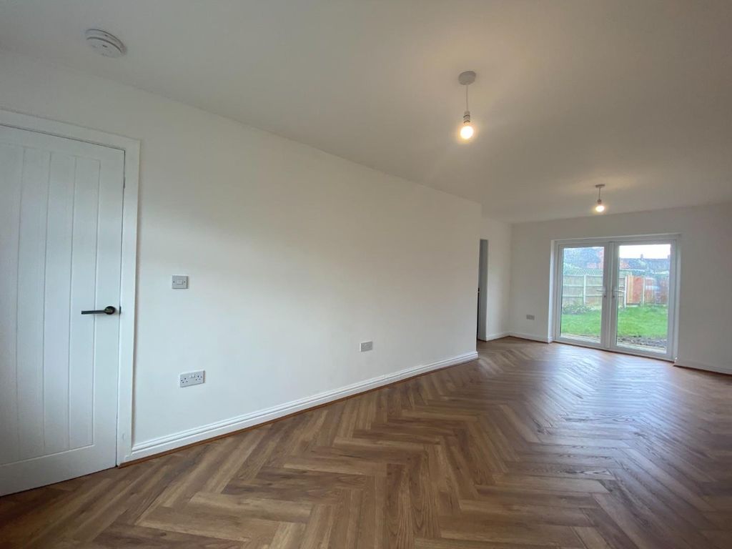 Property photo 3 of 23 Image00019.Jpeg