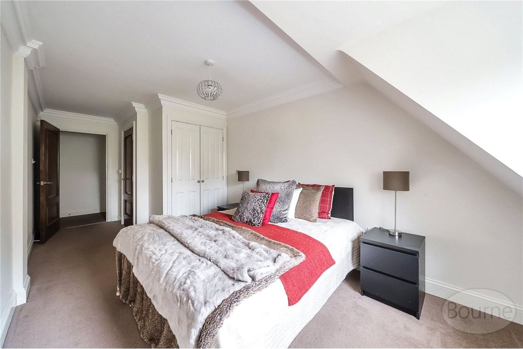 Property photo 3 of 8 Picture No. 33