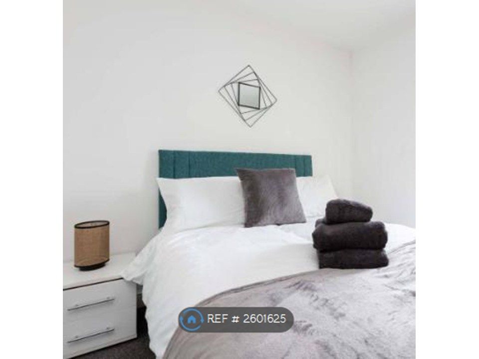 Property photo 3 of 25 Eccles Estates Short Term Lets Liverpool Airbnb