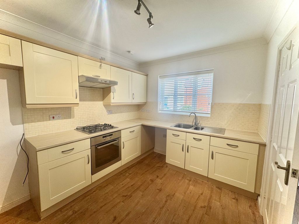 Property photo 3 of 11 Kitchen View 2