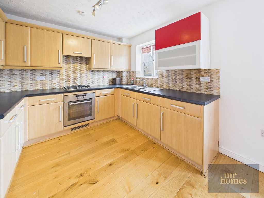 Property photo 3 of 39