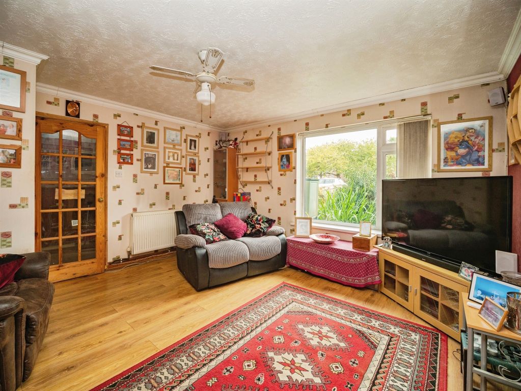 Property photo 2 of 22