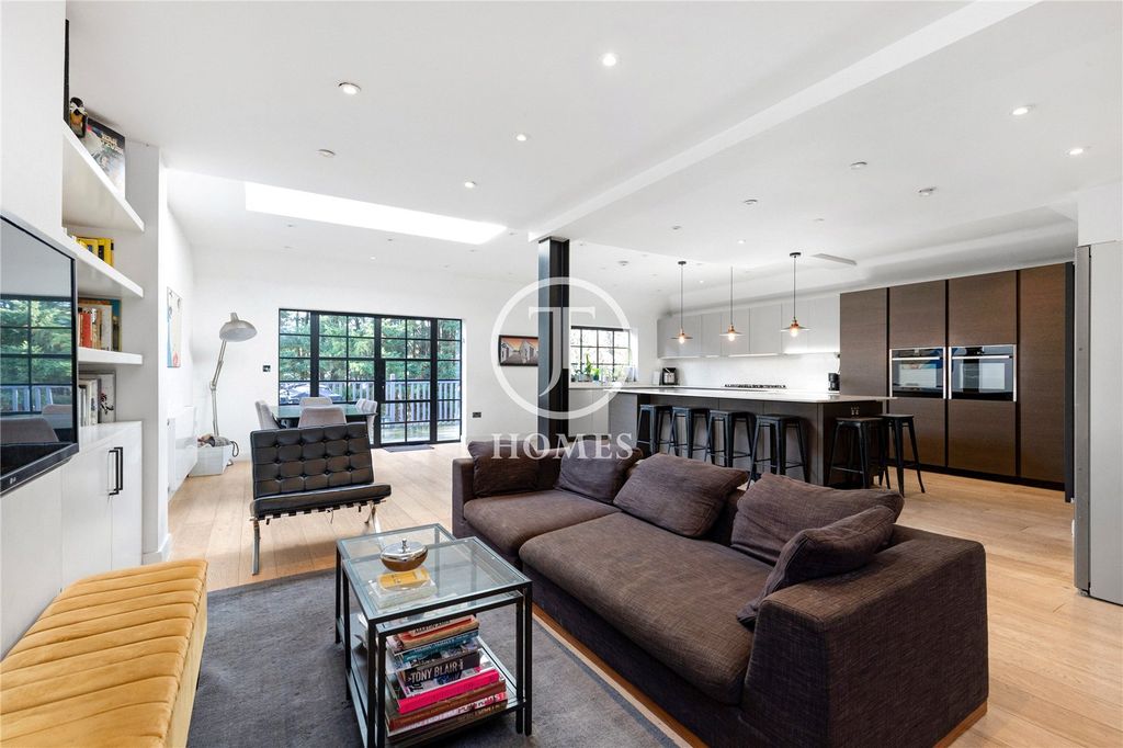 Property photo 1 of 13 Picture No. 05