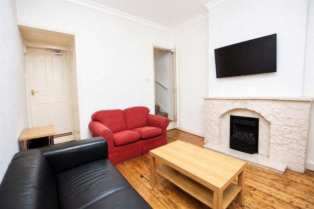 Property photo 2 of 10 Picture No. 03
