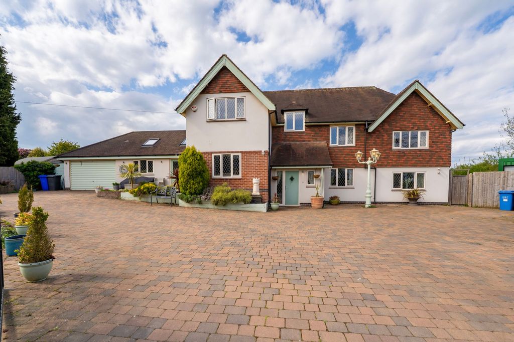Property photo 1 of 16