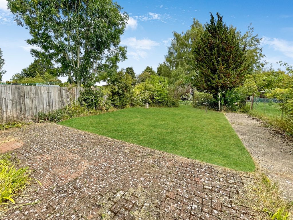Property photo 2 of 13 4184052