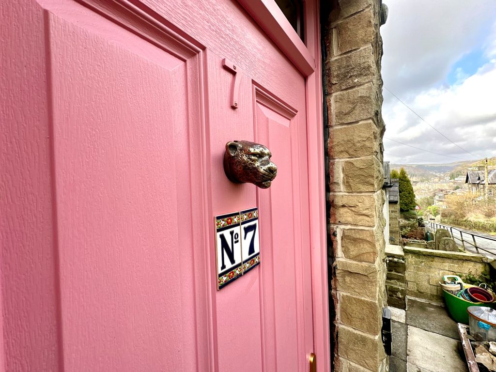 Property photo 2 of 19