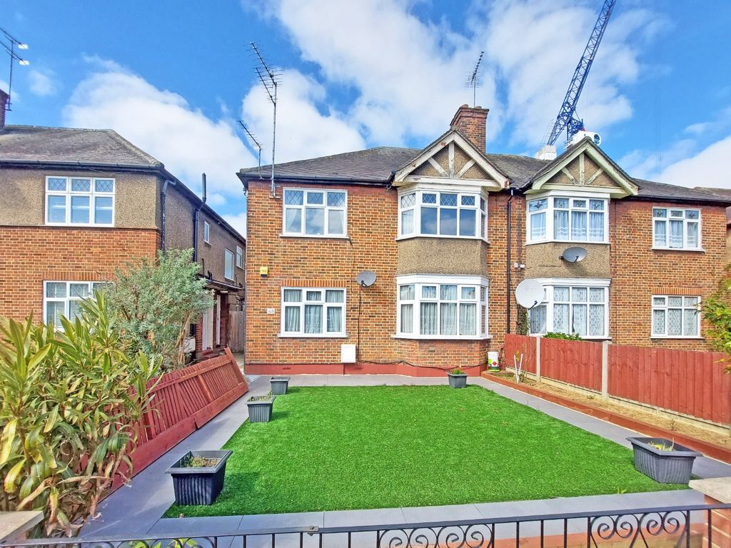 Property photo 1 of 11 4438360