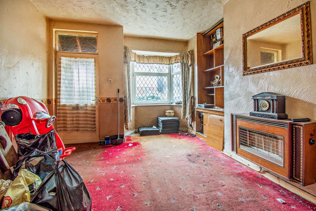 Property photo 2 of 17 Photo 1