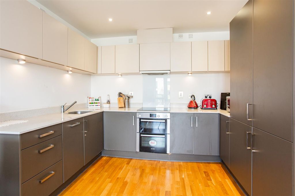 Property photo 2 of 13 Kitchen