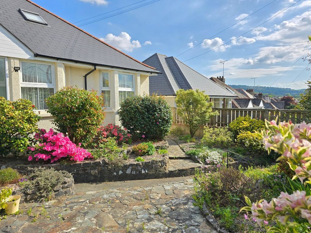 Property photo 3 of 16 4982772