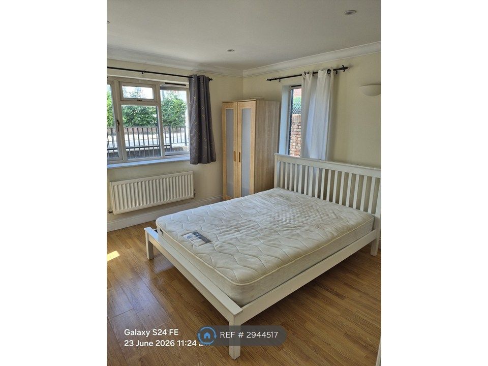 Property photo 1 of 7 Double Bed