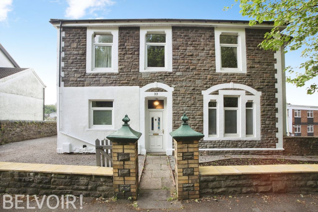 Property photo 1 of 31