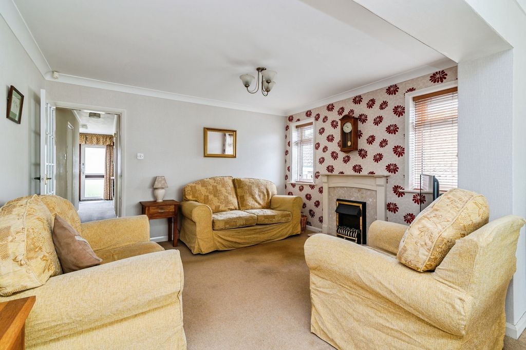 Property photo 2 of 20 Pbox-Img.Jpg