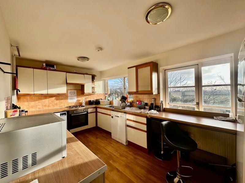 Property photo 3 of 8 98677928.Jpg