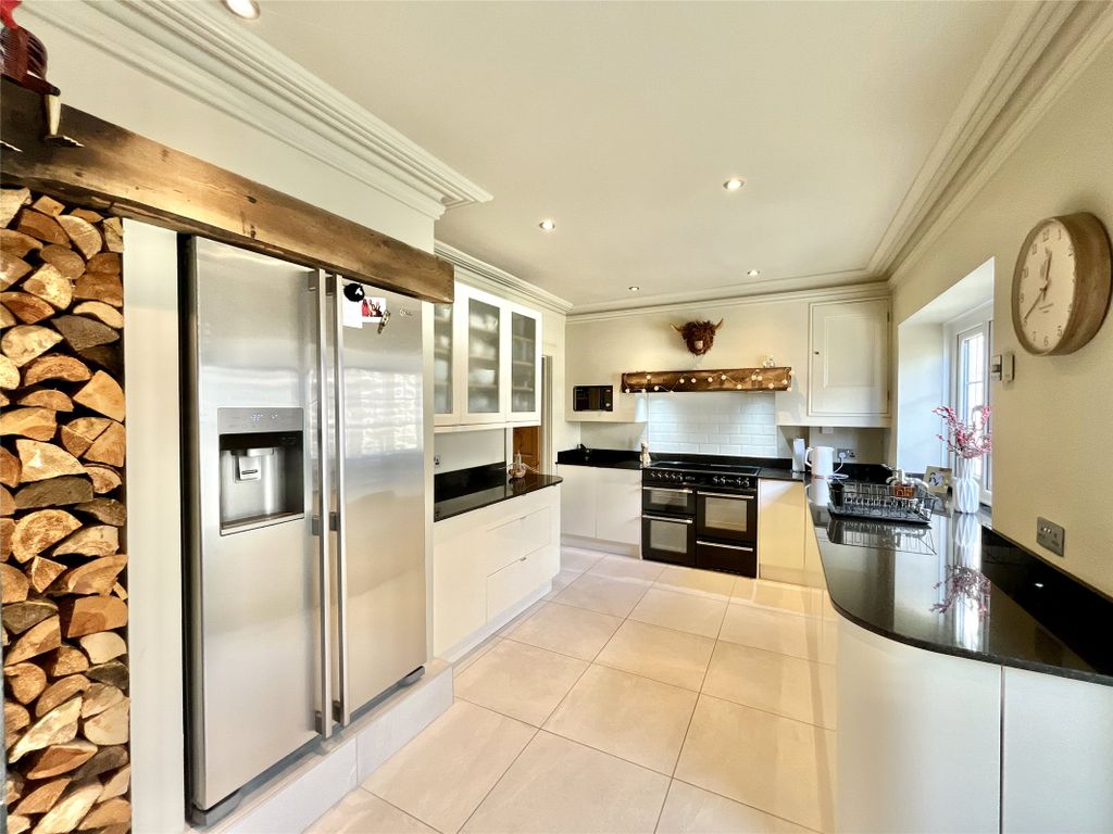 Property photo 3 of 43 Kitchen