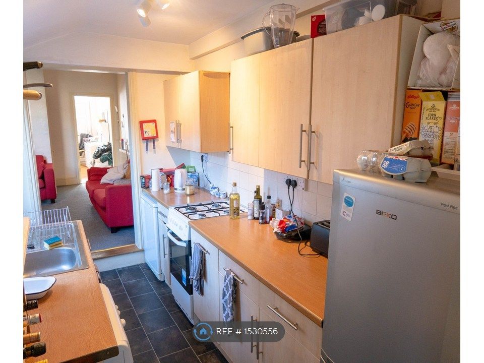 Property photo 2 of 15 Kitchen