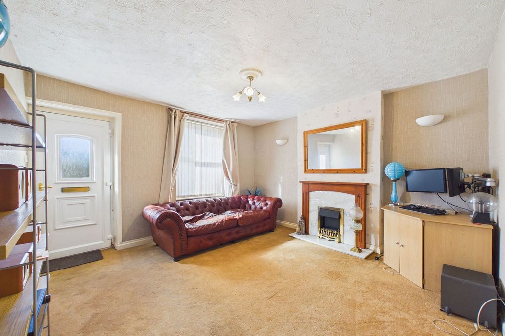 Property photo 3 of 14