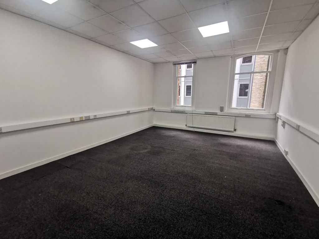 Property photo 1 of 2