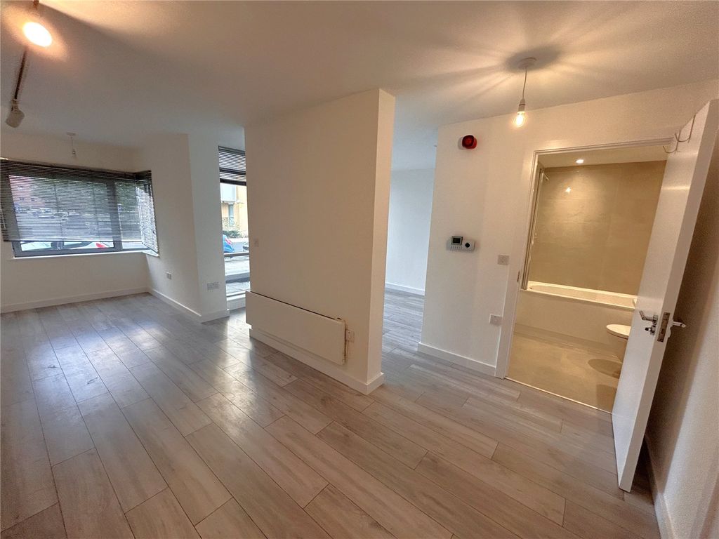 Property photo 3 of 8 Picture No. 03