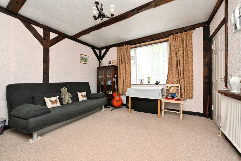 Property photo 2 of 17 Photo