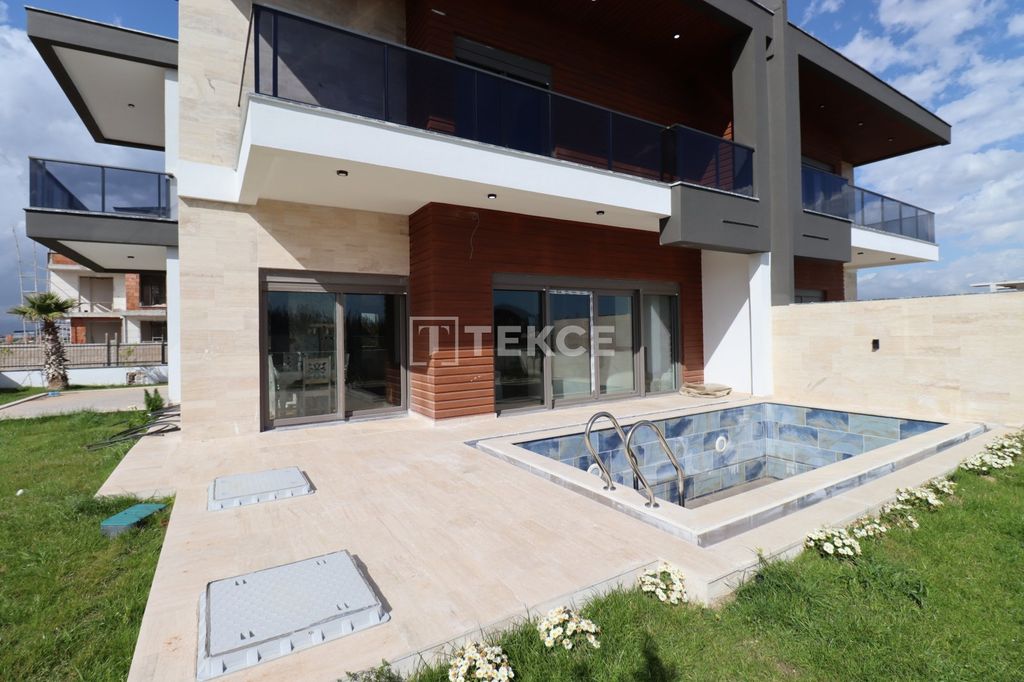 Property photo 1 of 42
