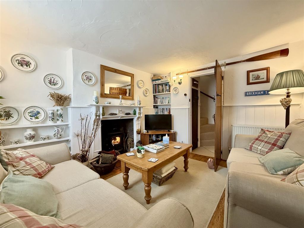 Property photo 3 of 19 Living Room Towards Hall.Jpg