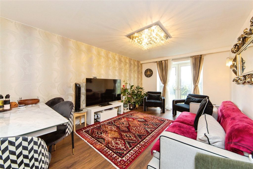 Property photo 3 of 20 Picture No. 02