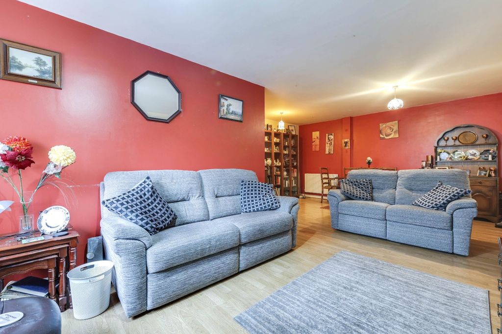 Property photo 2 of 13 Picture No. 03