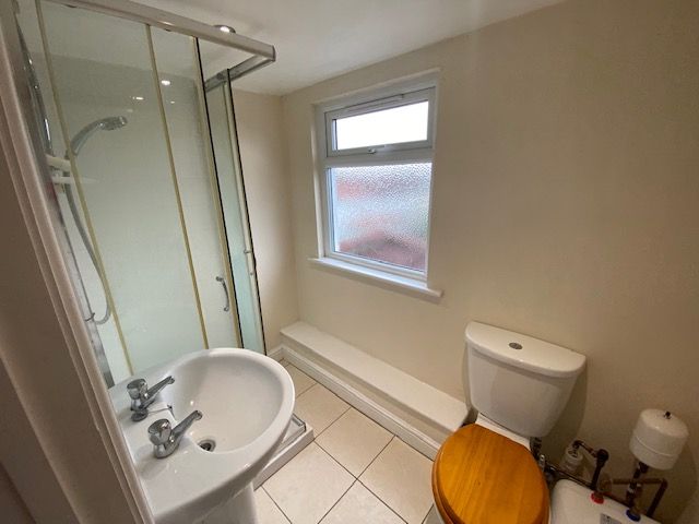 Property photo 2 of 18 Images