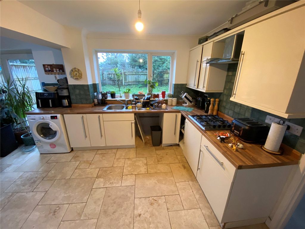 Property photo 3 of 21 Picture No. 14