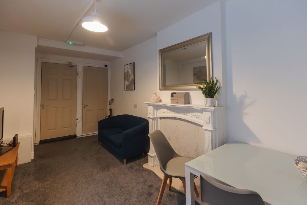 Property photo 3 of 24