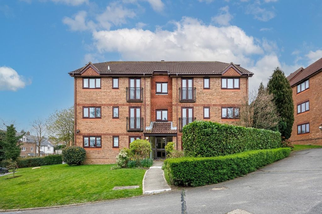 Property photo 1 of 14 External