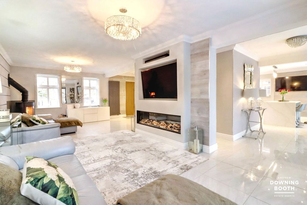 Property photo 2 of 46