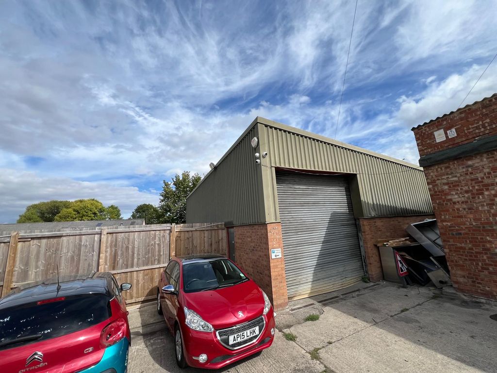 Property photo 3 of 10