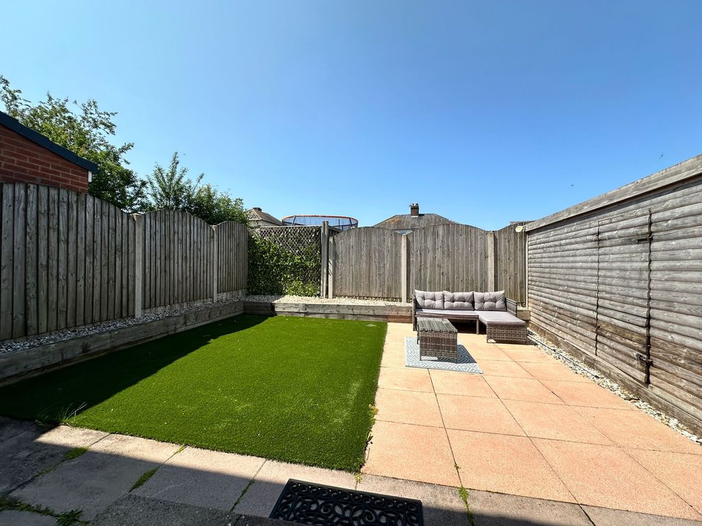Property photo 2 of 15 Garden