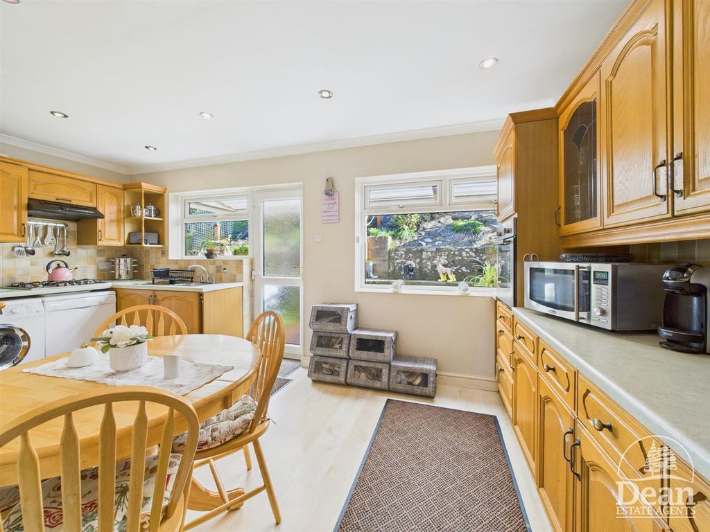 Property photo 3 of 29