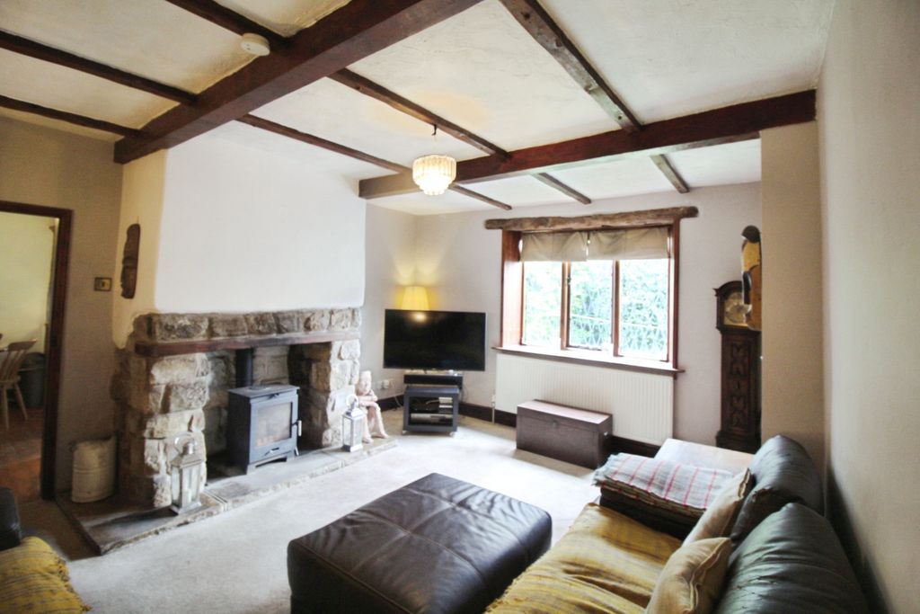 Property photo 2 of 14 Lounge
