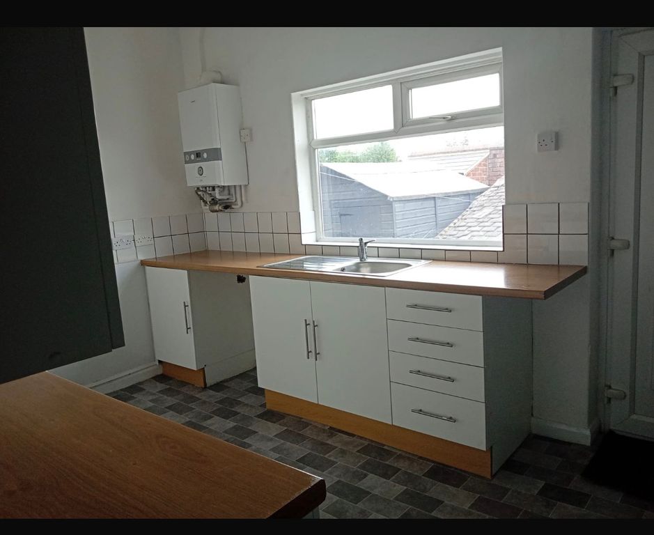 Property photo 1 of 13 Kitchen