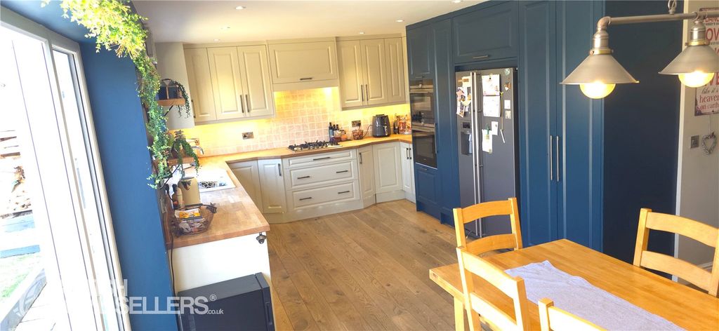 Property photo 2 of 31 Picture No. 26