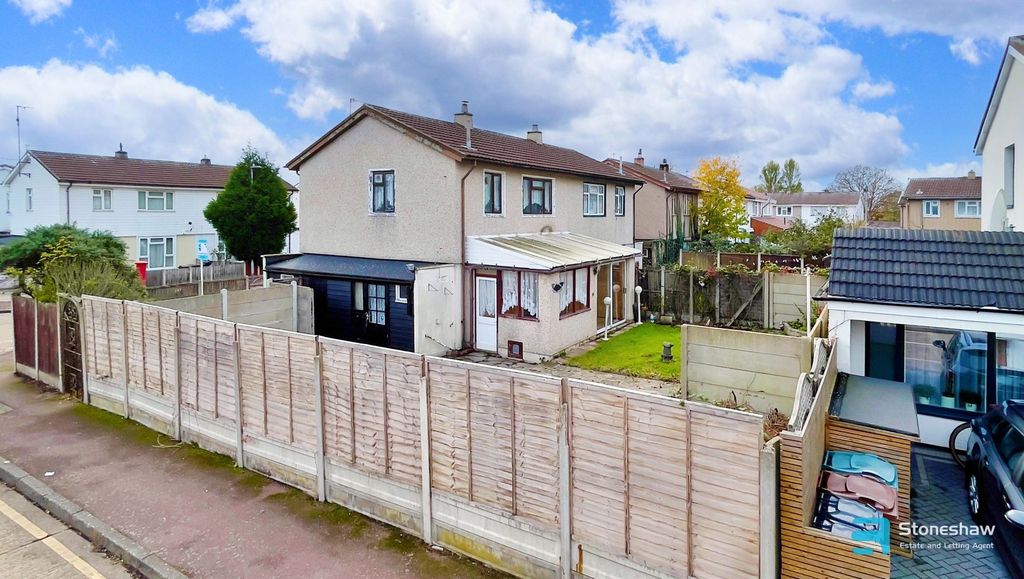 Property photo 2 of 26