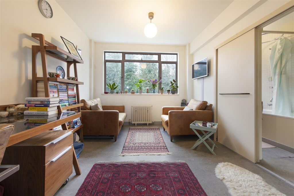 Property photo 3 of 12 51898 Hi Res (2).Jpg
