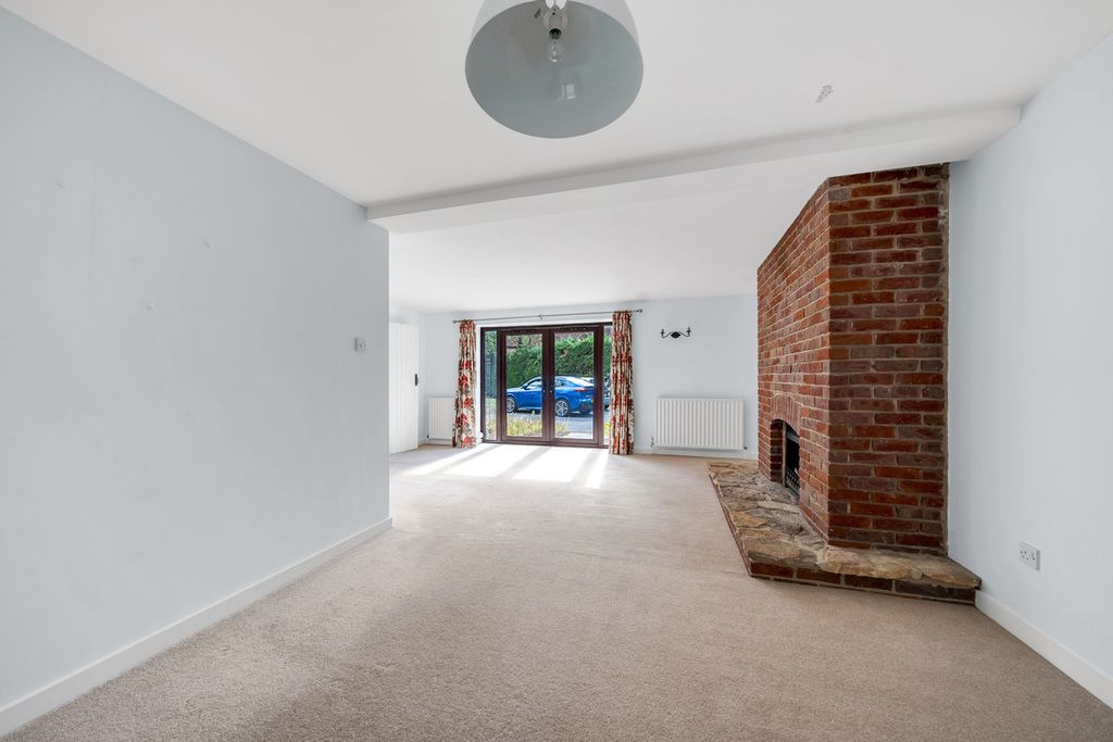 Property photo 3 of 33